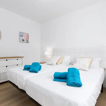 Apartment Home2book Pool & Tennis Court Cozy Apt, *